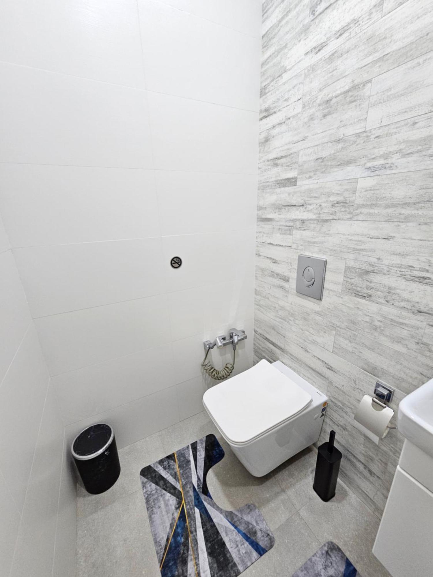 3 Room Gagarin Park Residential Complex Near Mega Shopping Mall Almatý Exterior foto